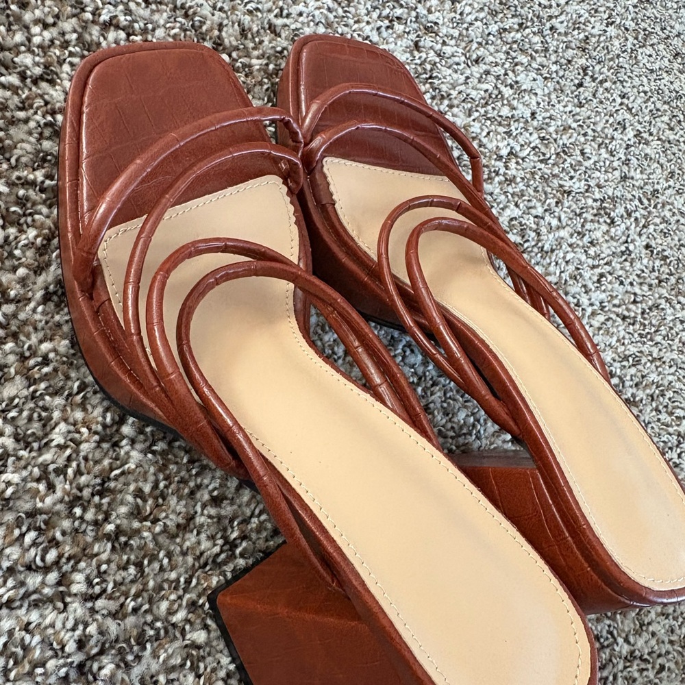 Elegant Brown Strappy Women's Sandals